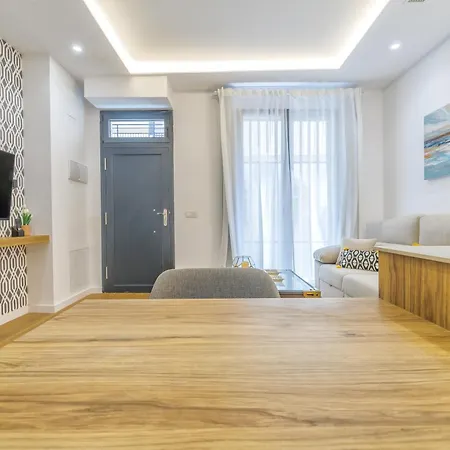 La Victoria & Centro & Parking